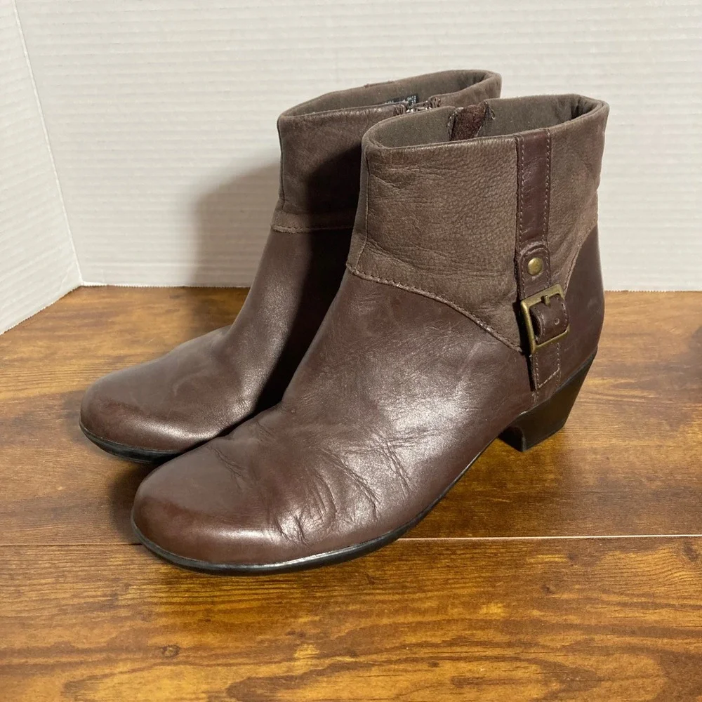 Clarks Womens Brown Leather Suede Ankle Boots Buckle Zip Block Heel 8.5M 62424
